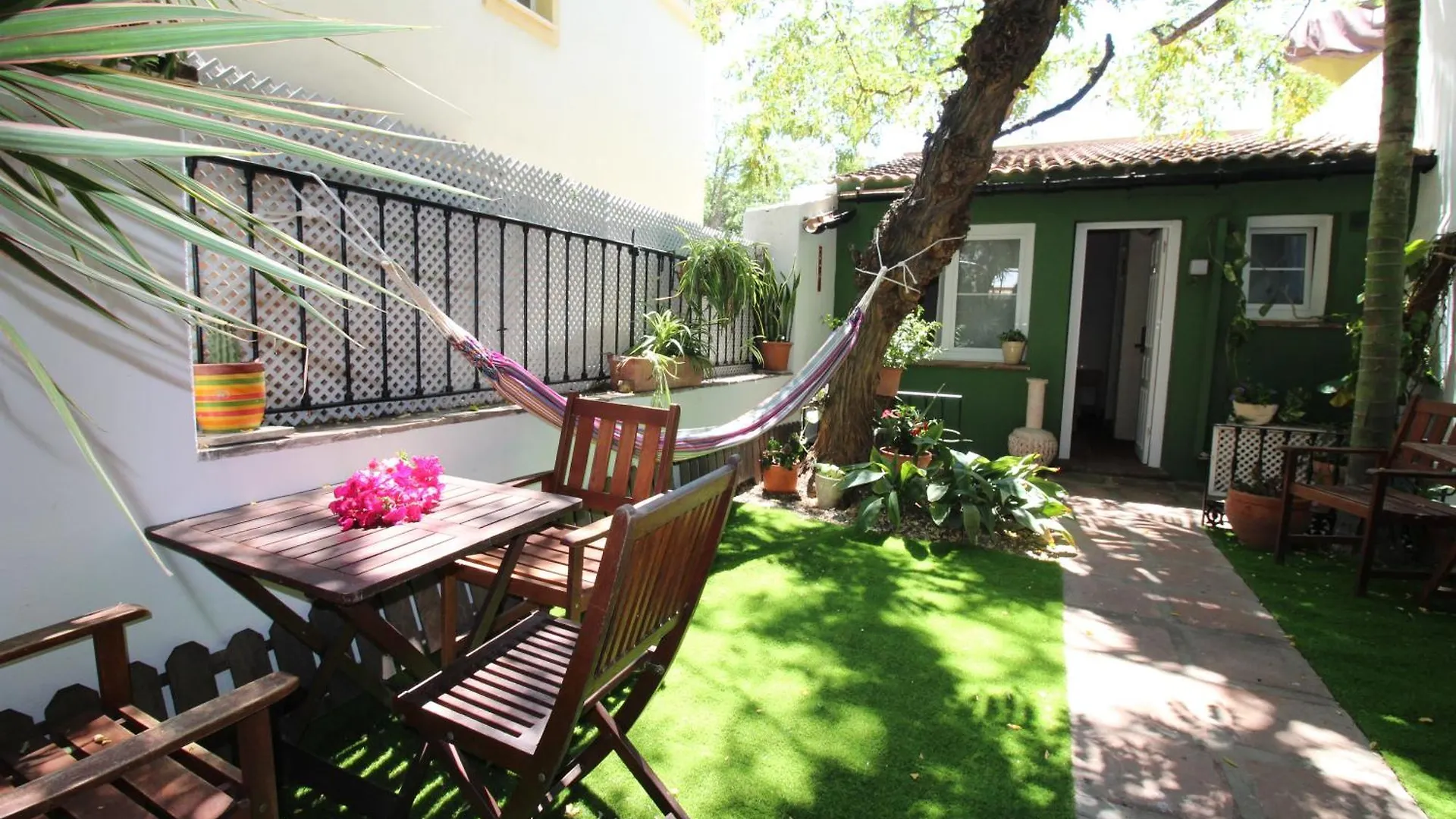 Hostal Las Acacias Malaga Spain