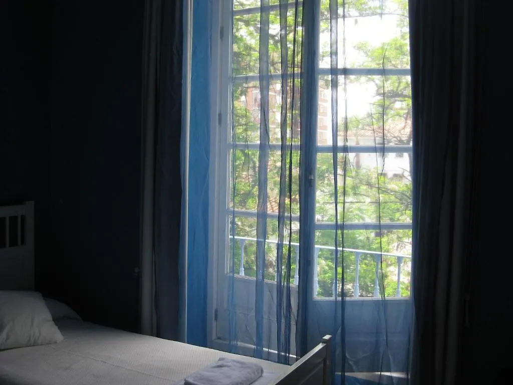 Hostal Las Acacias Malaga 2*,